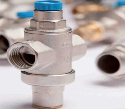 COMPONENTI PER IMPIANTI IDROSANITARI PLUMBING COMPONENTS